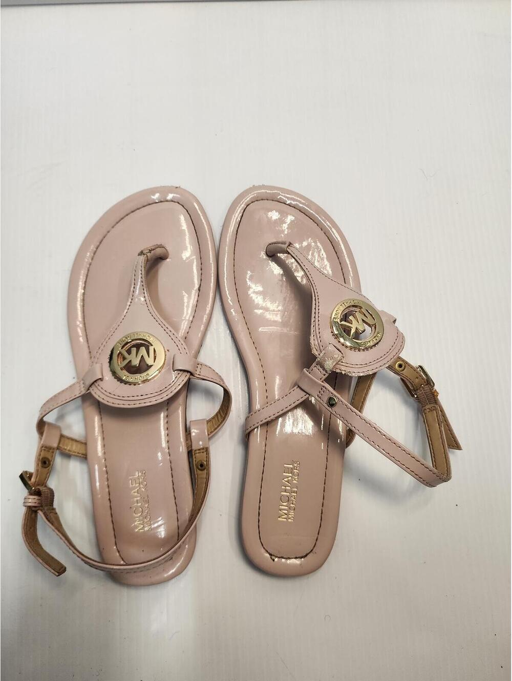 Size 7 Michael Kors Patent Leather Thong Sandals with Gold Logo Accent